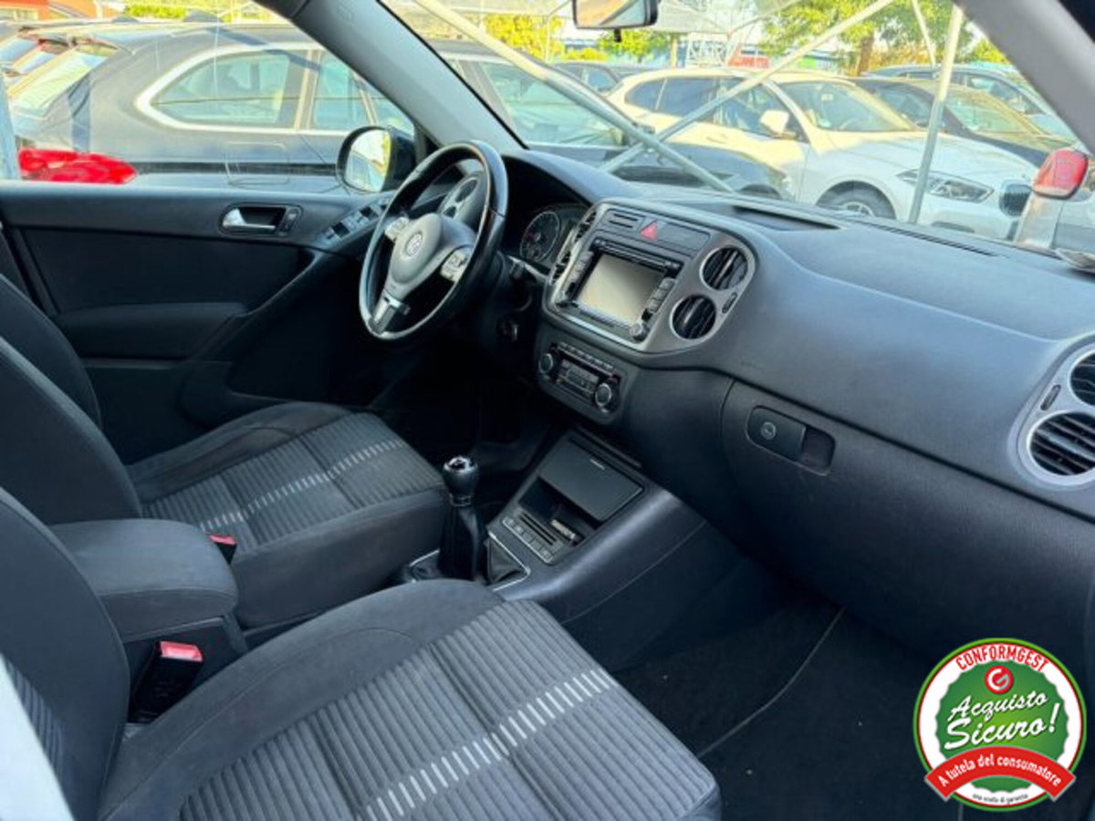 Volkswagen Tiguan 2.0 TDI DPF 4MOTION DSG Sport & Style (7)