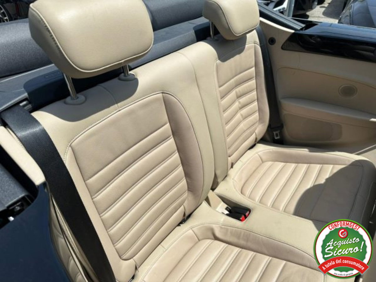 Volkswagen Maggiolino Cabrio 1.2 TSI Design BlueMotion Technology (14)