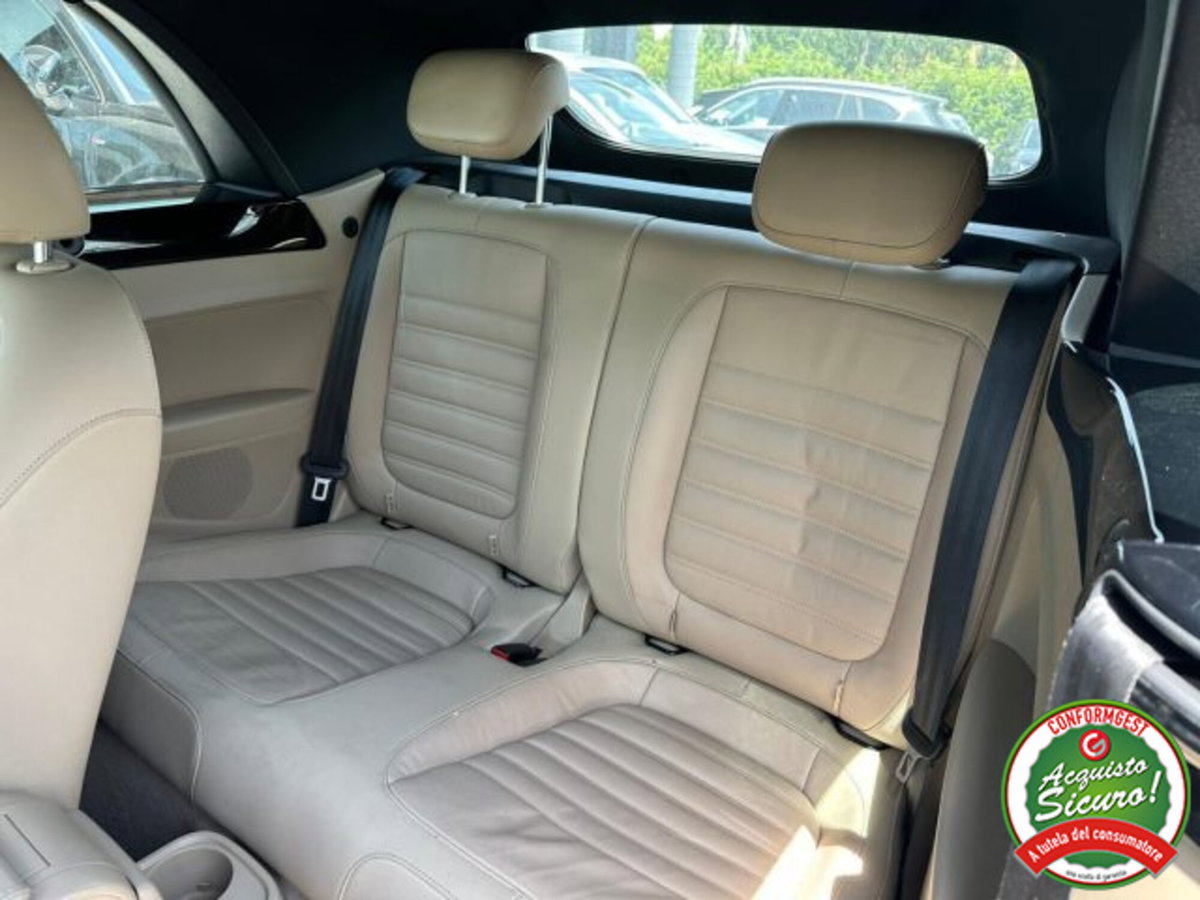 Volkswagen Maggiolino Cabrio 1.2 TSI Design BlueMotion Technology (16)