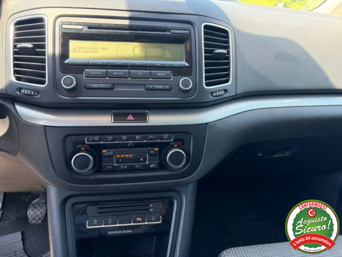 Volkswagen Sharan 2.0 TDI Comfortline BlueMotion Technology (10)