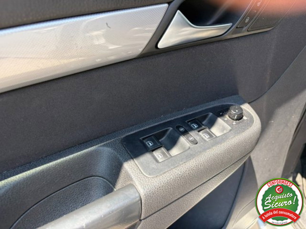 Volkswagen Sharan 2.0 TDI Comfortline BlueMotion Technology (8)