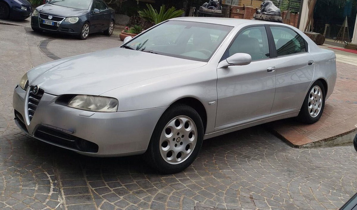 Alfa Romeo 166 2.4 JTD cat Distinctive (4)