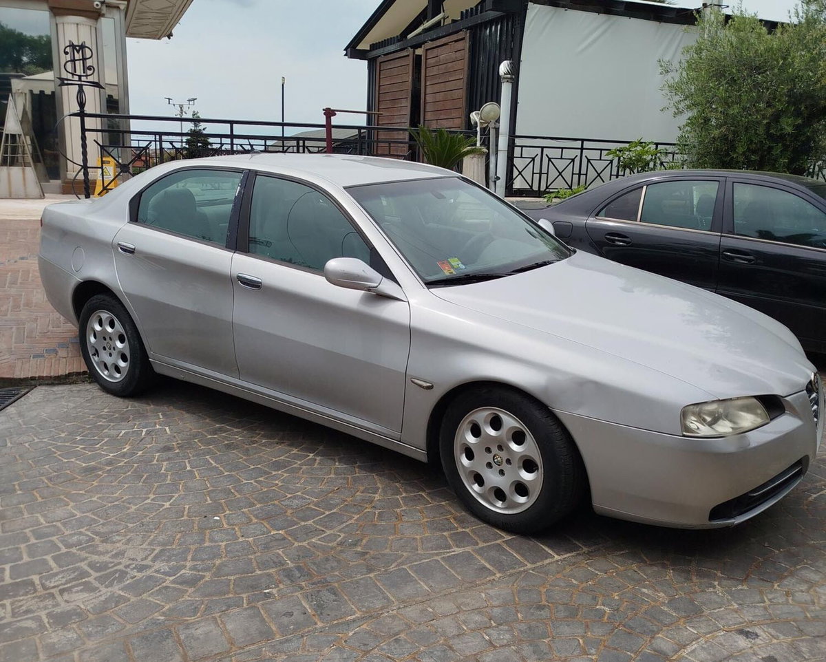 Alfa Romeo 166 2.4 JTD cat Distinctive (5)