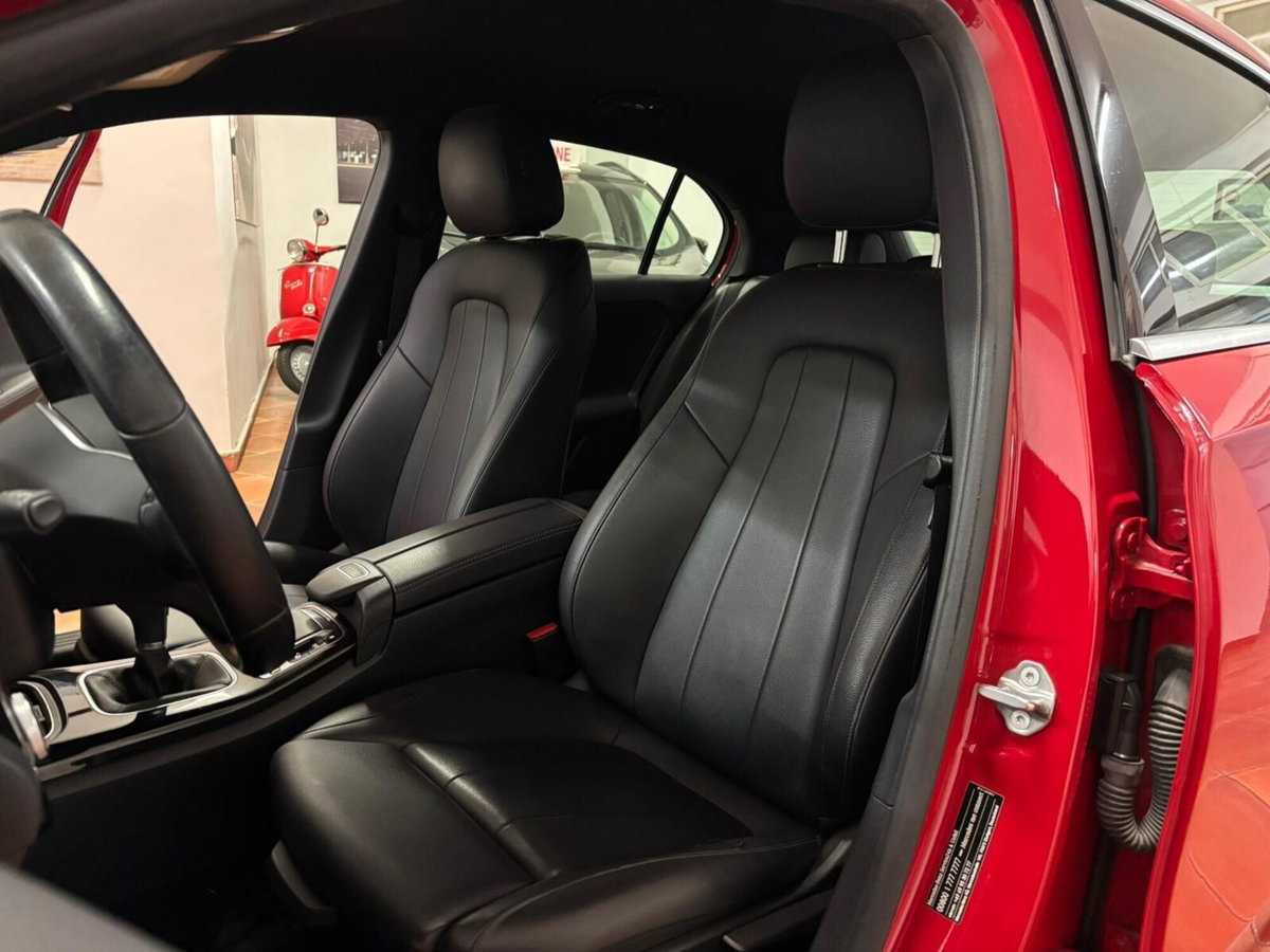 Mercedes-Benz Classe A 180 Sport (18)