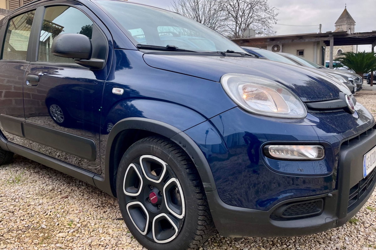 Fiat Panda 1.0 FireFly S&S Hybrid City Cross (2)