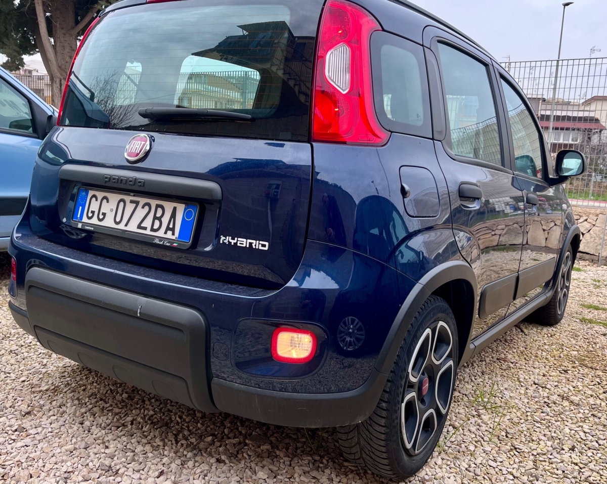 Fiat Panda 1.0 FireFly S&S Hybrid City Cross (3)