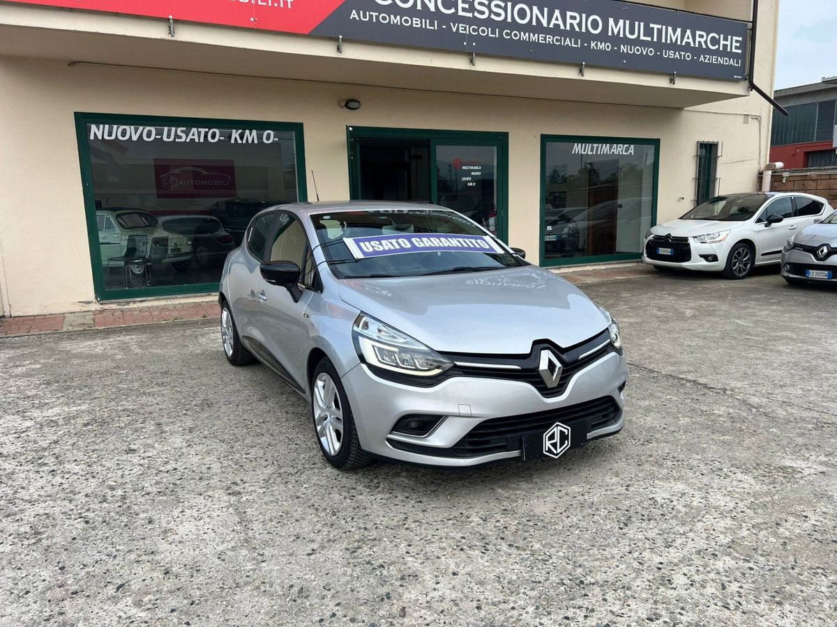 Renault Clio dCi 8V 90 CV EDC 5 porte Moschino Zen (2)