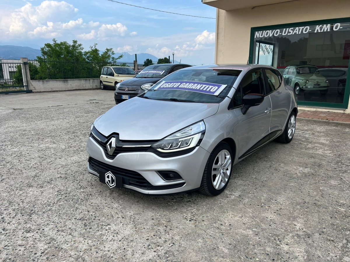 Renault Clio dCi 8V 90 CV EDC 5 porte Moschino Zen (8)
