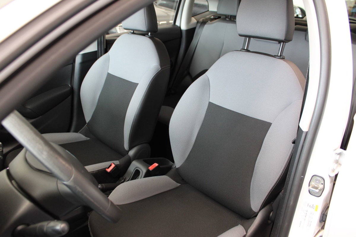 Citroen C3 1.0 VTi 68 Attraction (8)