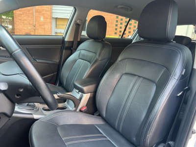 Kia Sportage 1.7 CRDI VGT 2WD high tech (14)