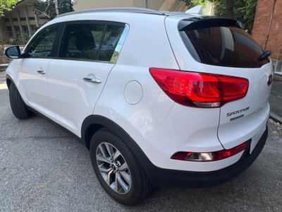 Kia Sportage 1.7 CRDI VGT 2WD high tech (6)