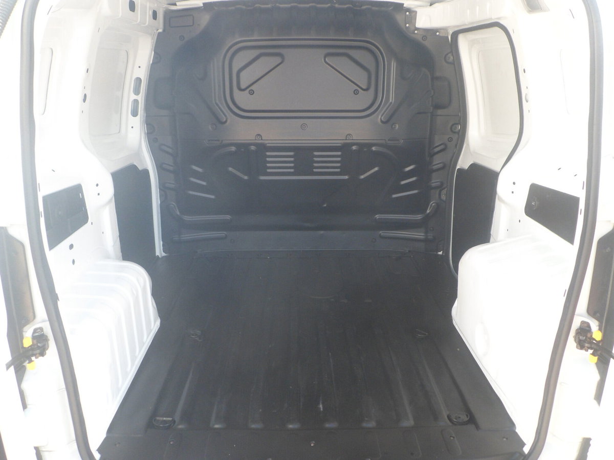 Fiat Fiorino 1.3 MJT 95CV Furgone (8)