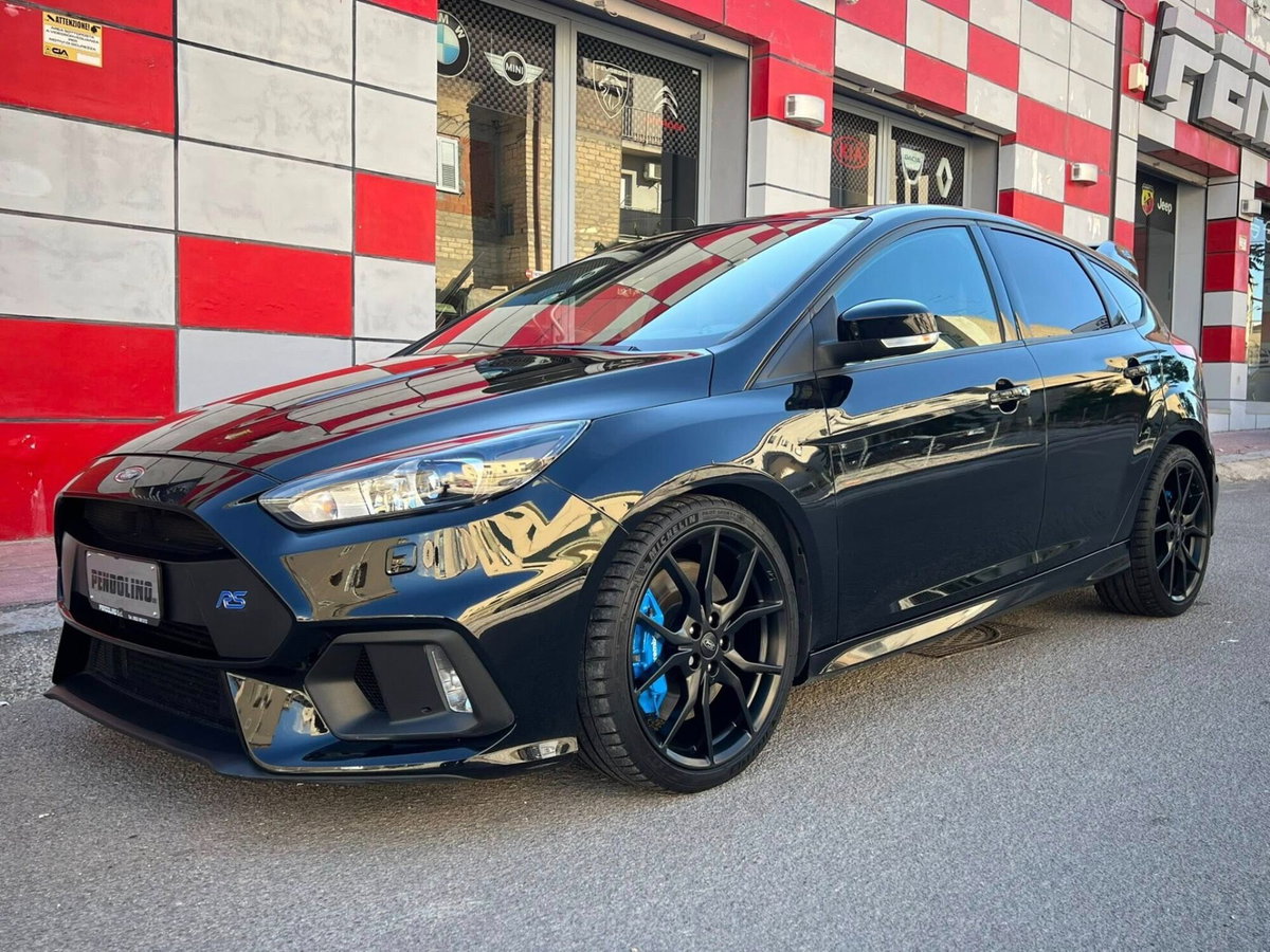 Ford Focus 2.3 350 CV AWD RS (2)