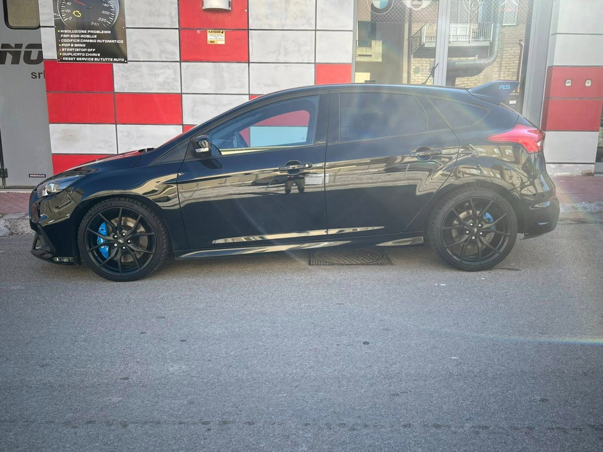 Ford Focus 2.3 350 CV AWD RS (3)