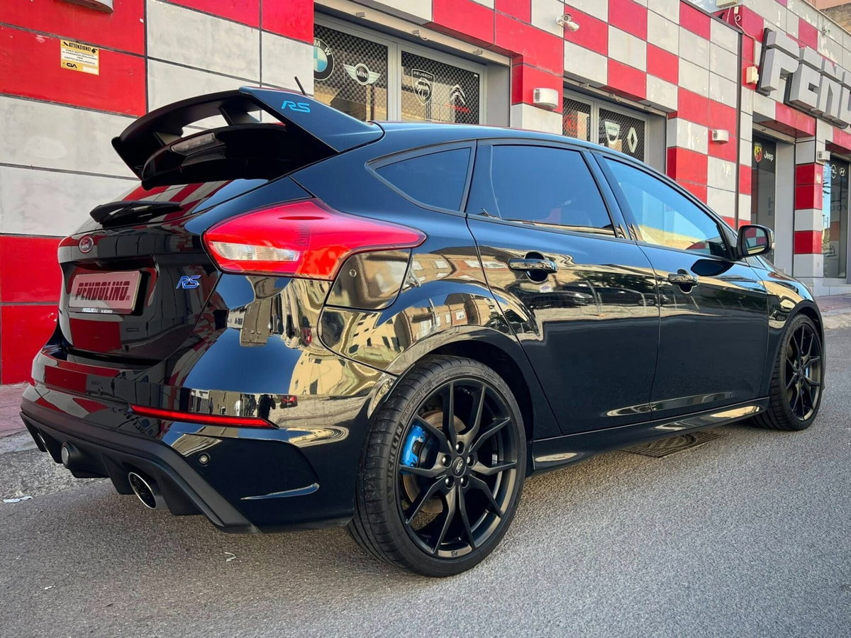 Ford Focus 2.3 350 CV AWD RS (6)