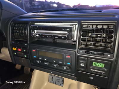 Land Rover Discovery 2.5 Td5 5 porte HSE (6)