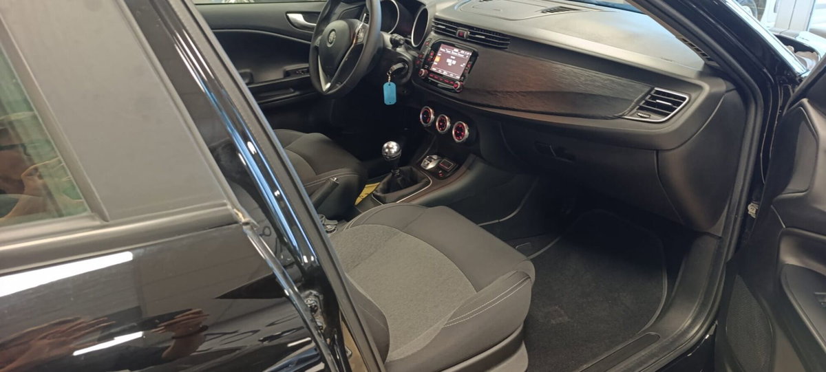 Alfa Romeo Giulietta 1.4 Turbo Distinctive Gpl 120cv E6 (14)