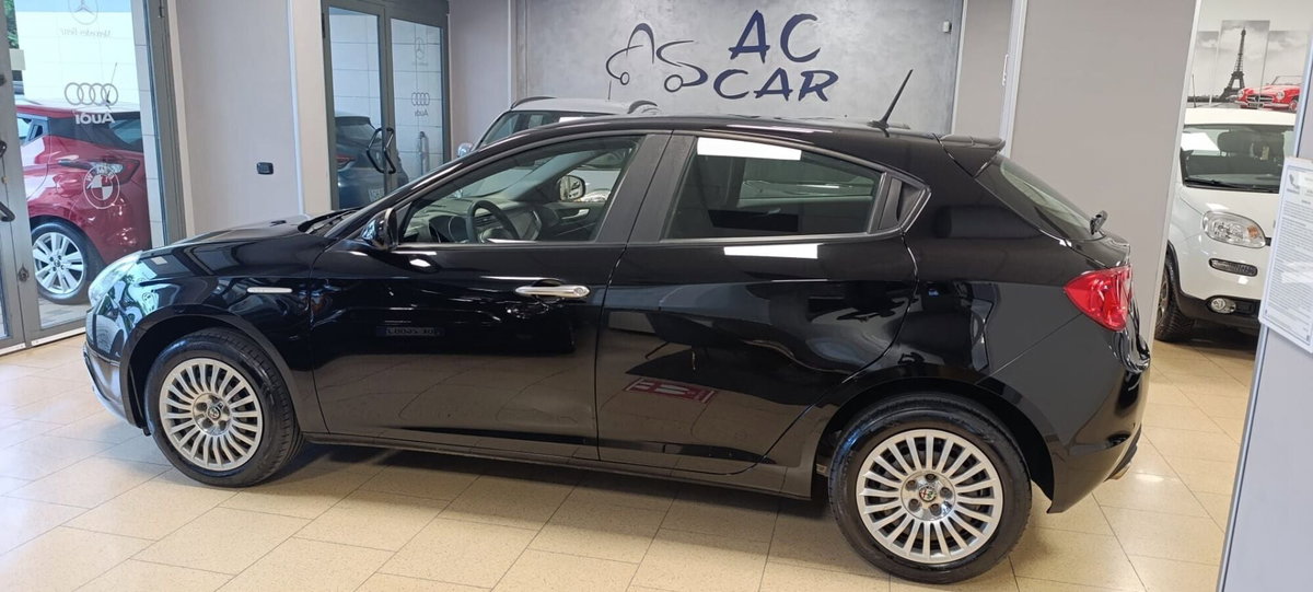Alfa Romeo Giulietta 1.4 Turbo Distinctive Gpl 120cv E6 (5)