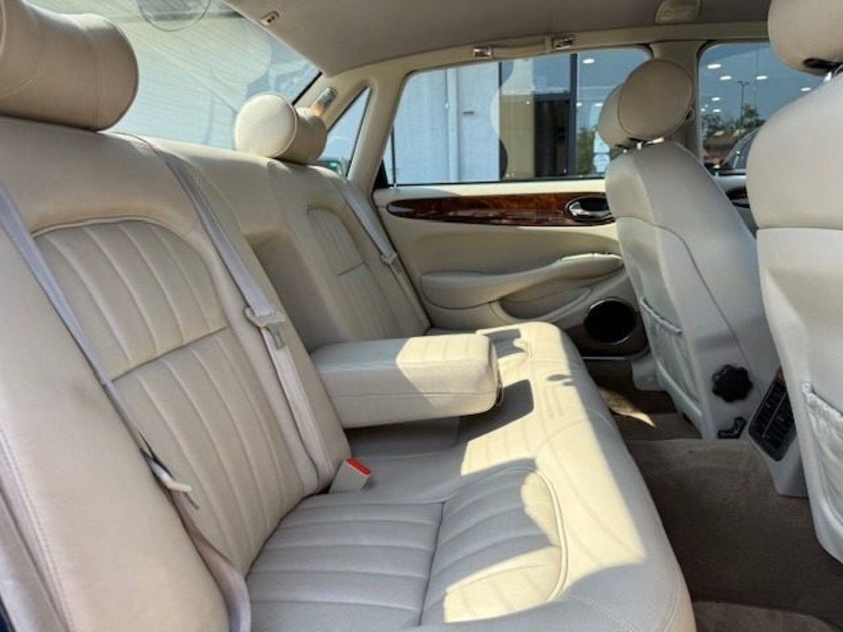 Jaguar XJ 4.0 cat Executive (12)