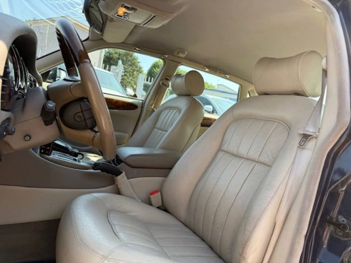 Jaguar XJ 4.0 cat Executive (14)