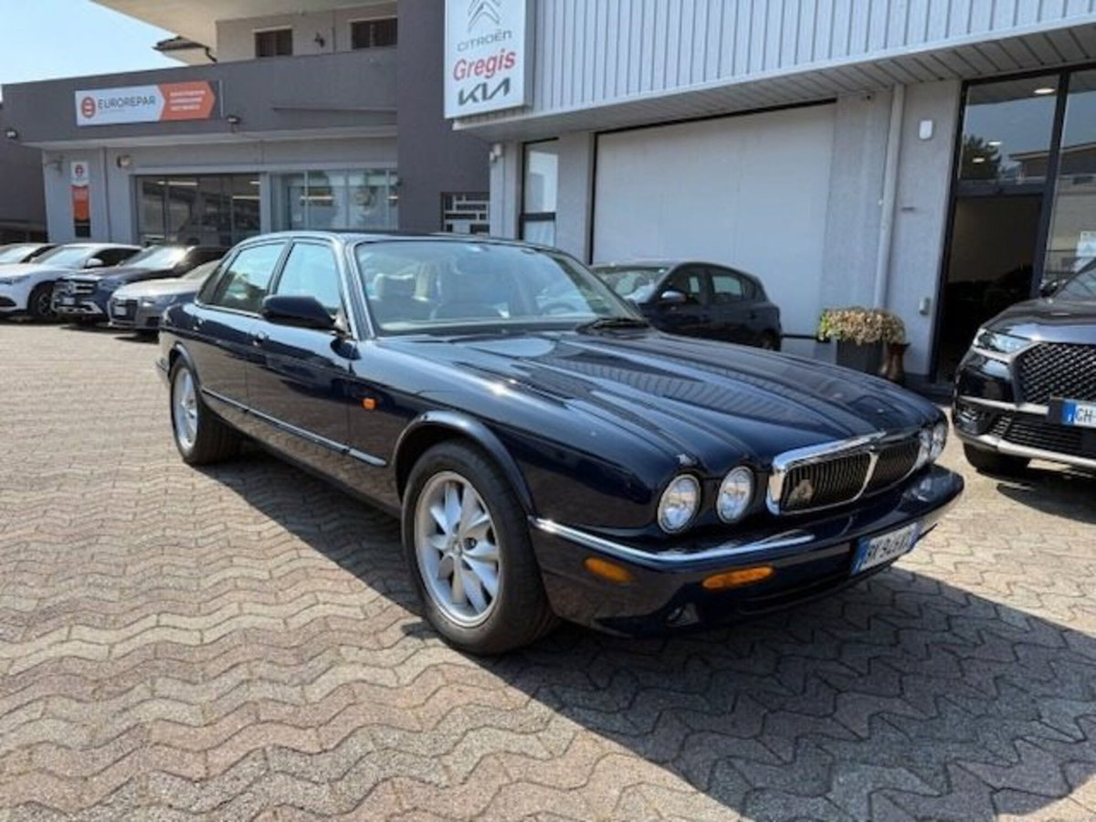 Jaguar XJ 4.0 cat Executive (3)