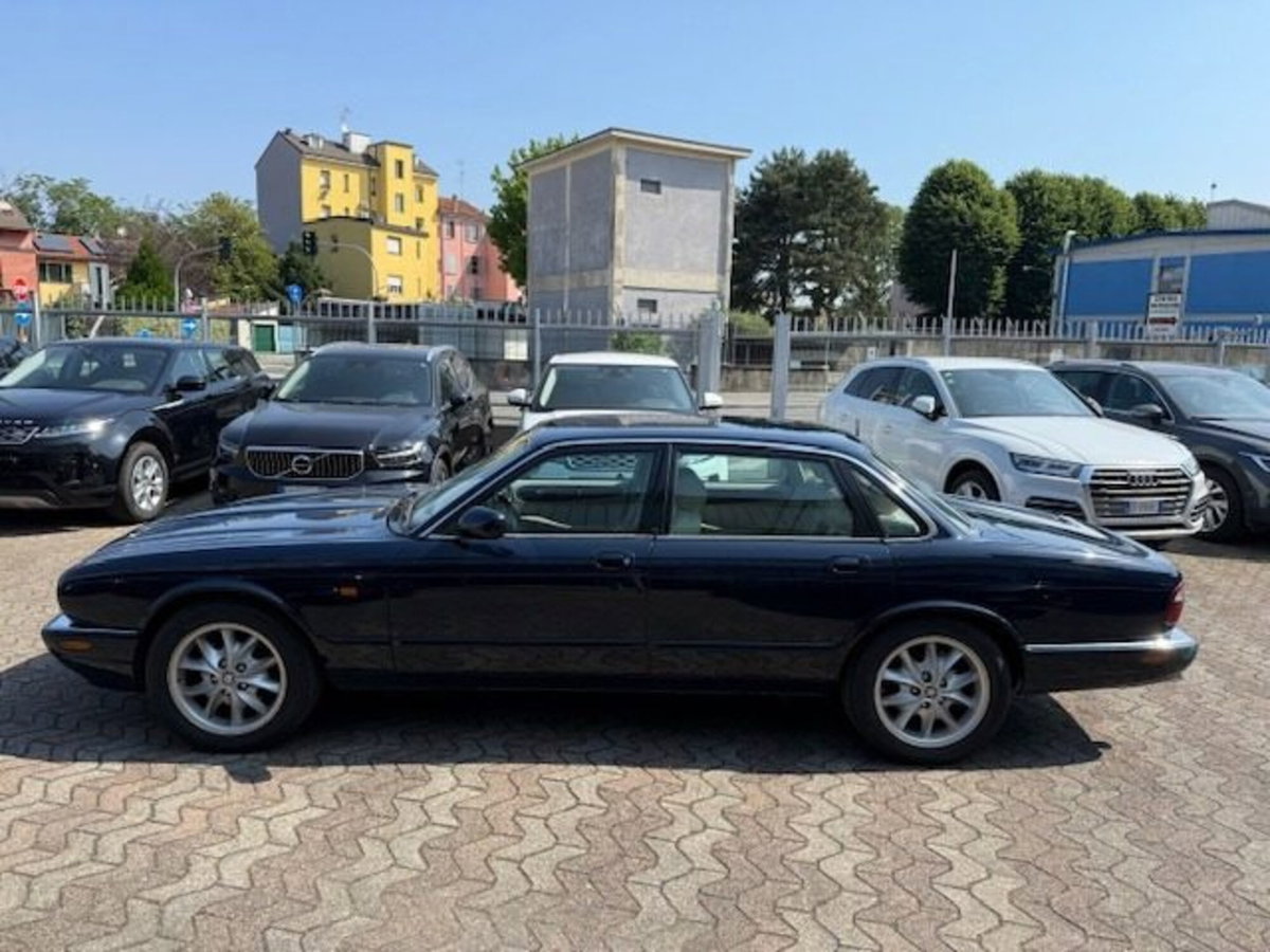 Jaguar XJ 4.0 cat Executive (9)