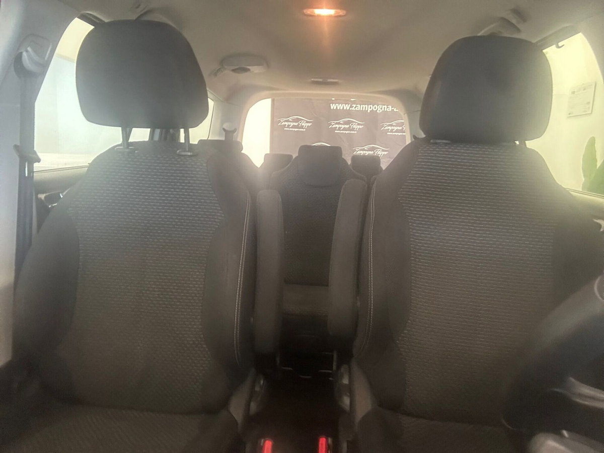 Citroen C4 Picasso 1.6 HDi 110 FAP Exclusive (10)