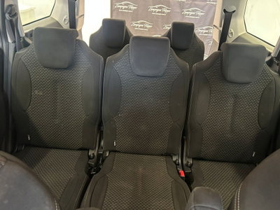 Citroen C4 Picasso 1.6 HDi 110 FAP Exclusive (13)