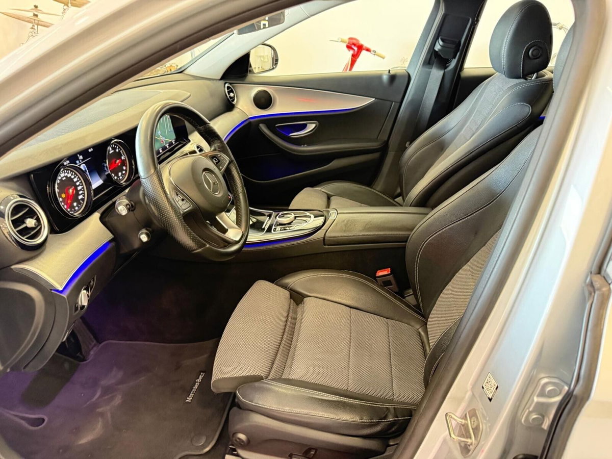 Mercedes-Benz Classe E 220 d Auto Premium Plus (17)