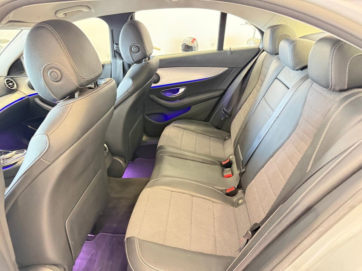 Mercedes-Benz Classe E 220 d Auto Premium Plus (19)