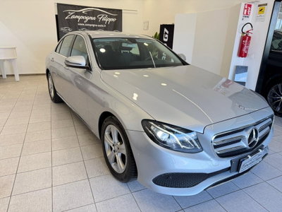Mercedes-Benz Classe E 220 d Auto Premium Plus (3)