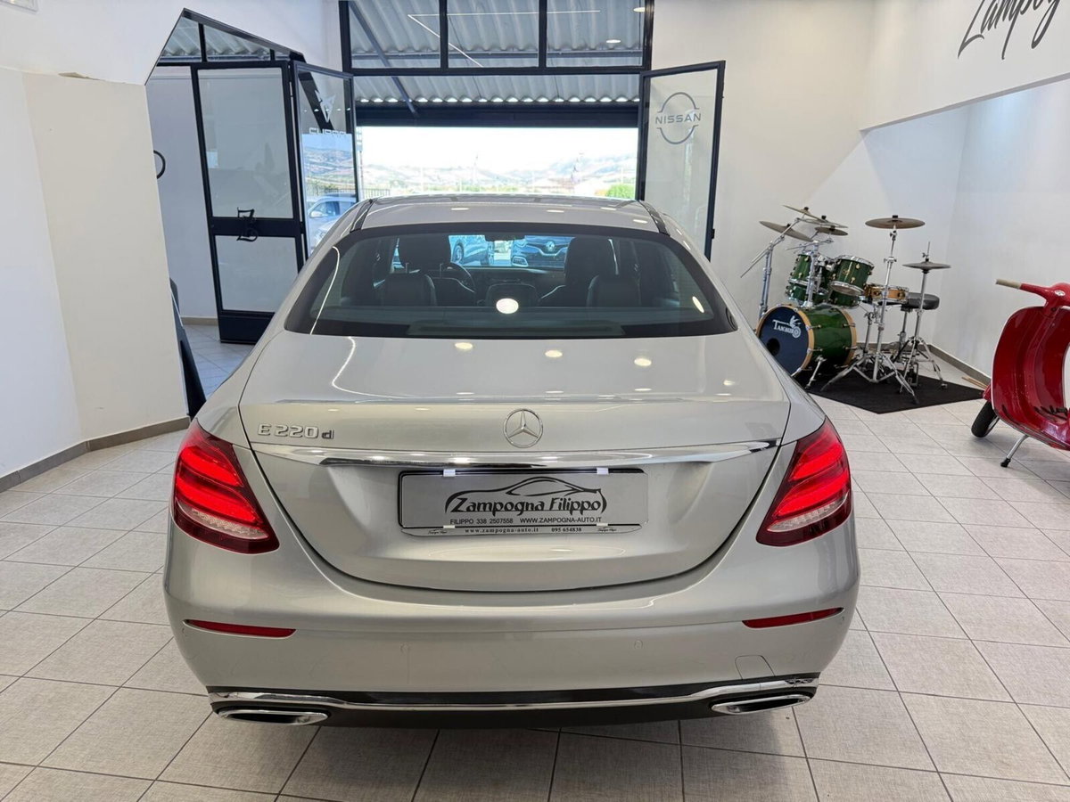 Mercedes-Benz Classe E 220 d Auto Premium Plus (6)