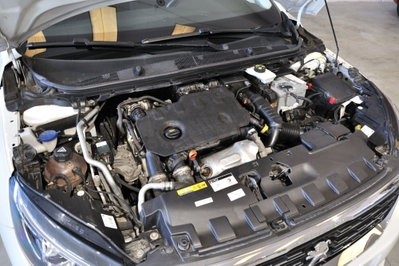 Peugeot 308 SW BlueHDi 130 S&S EAT8 Allure Pack (9)