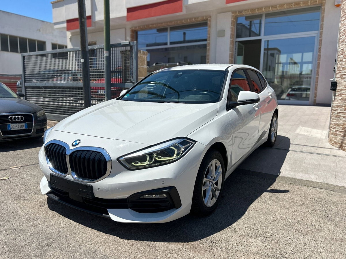 BMW Serie 1 116d 2.0 116CV cat 5 porte Attiva DPF