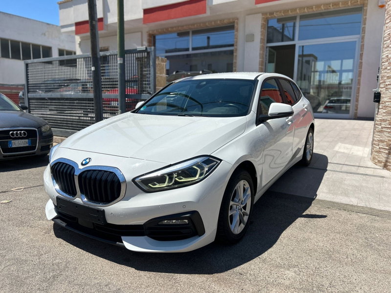 BMW Serie 1 116d 2.0 116CV cat 5 porte Attiva DPF