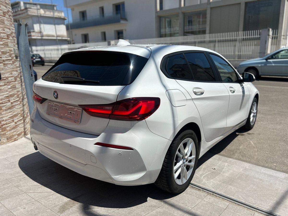 BMW Serie 1 116d 2.0 116CV cat 5 porte Attiva DPF (3)