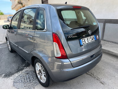 Lancia Musa 1.3 Mjt 95 CV DFN Diva (2)