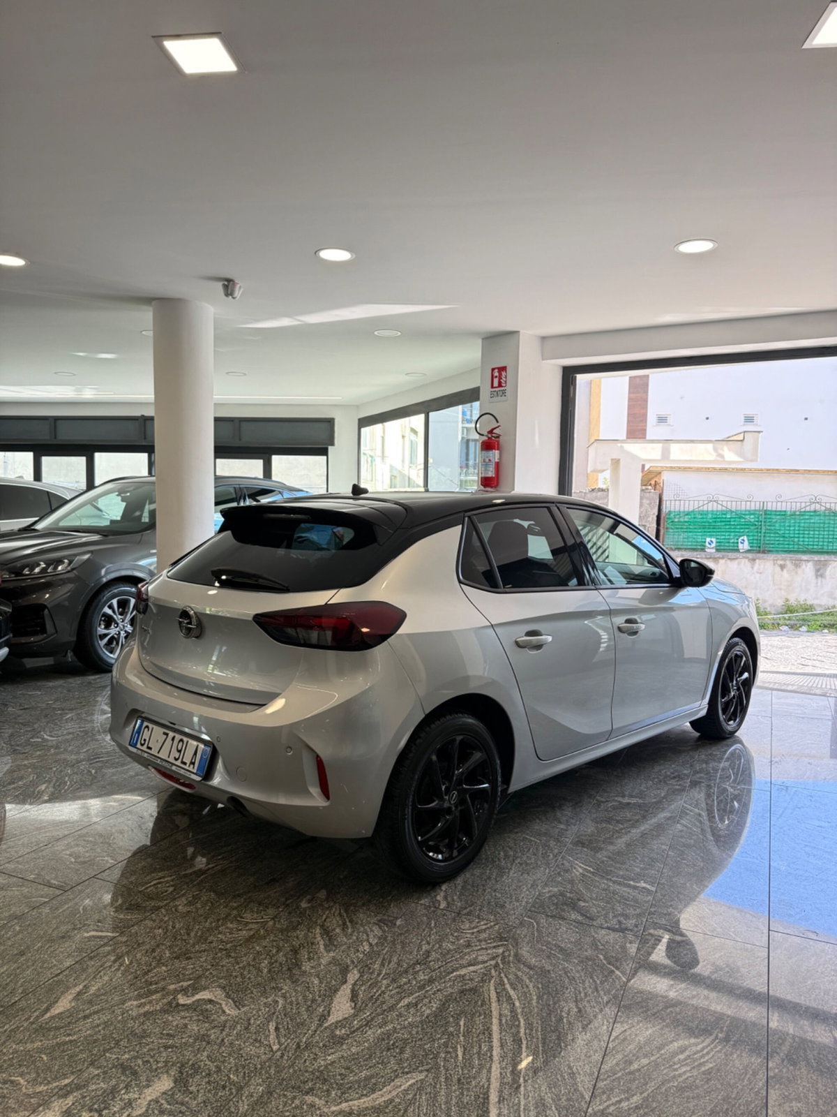 Opel Corsa 1.2 Edition (4)