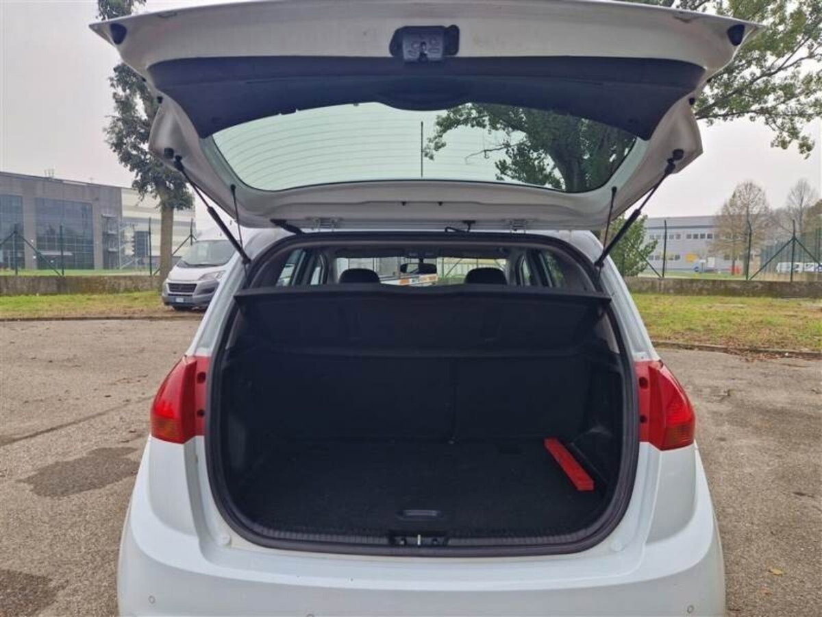 Kia Venga 1.4 CRDi 90CV Cool (6)