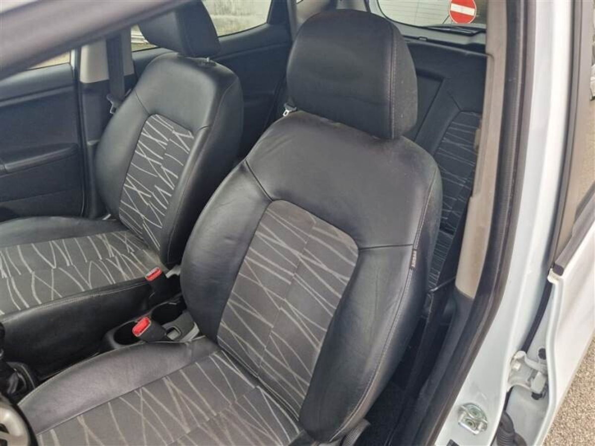 Kia Venga 1.4 CRDi 90CV Cool (8)