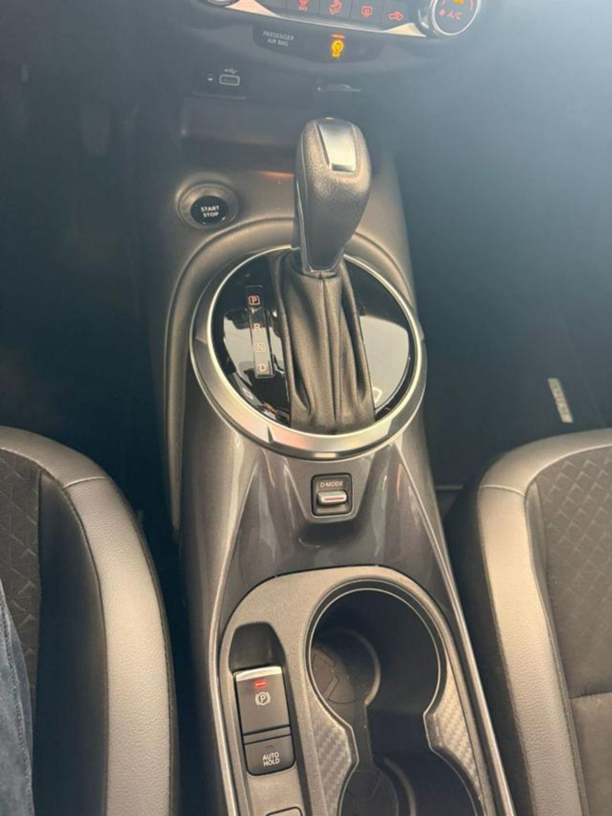Nissan Juke 1.6 hev N-Connecta (13)
