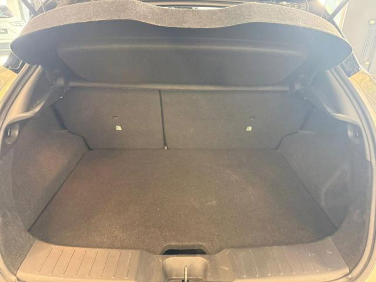 Nissan Juke 1.6 hev N-Connecta (19)