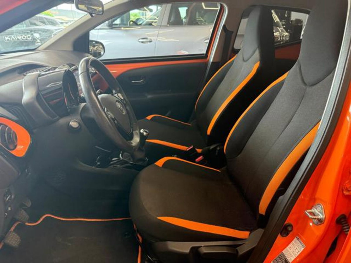 Toyota Aygo Connect 1.0 VVT-i 72 CV 5 porte x-cite (11)