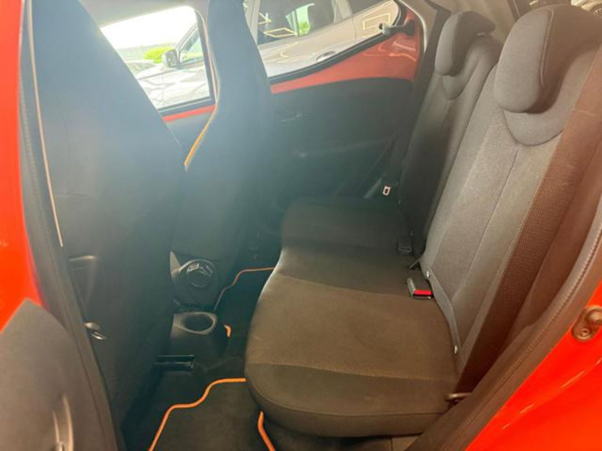 Toyota Aygo Connect 1.0 VVT-i 72 CV 5 porte x-cite (12)