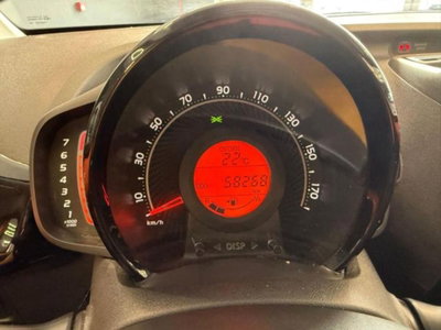 Toyota Aygo Connect 1.0 VVT-i 72 CV 5 porte x-cite (13)