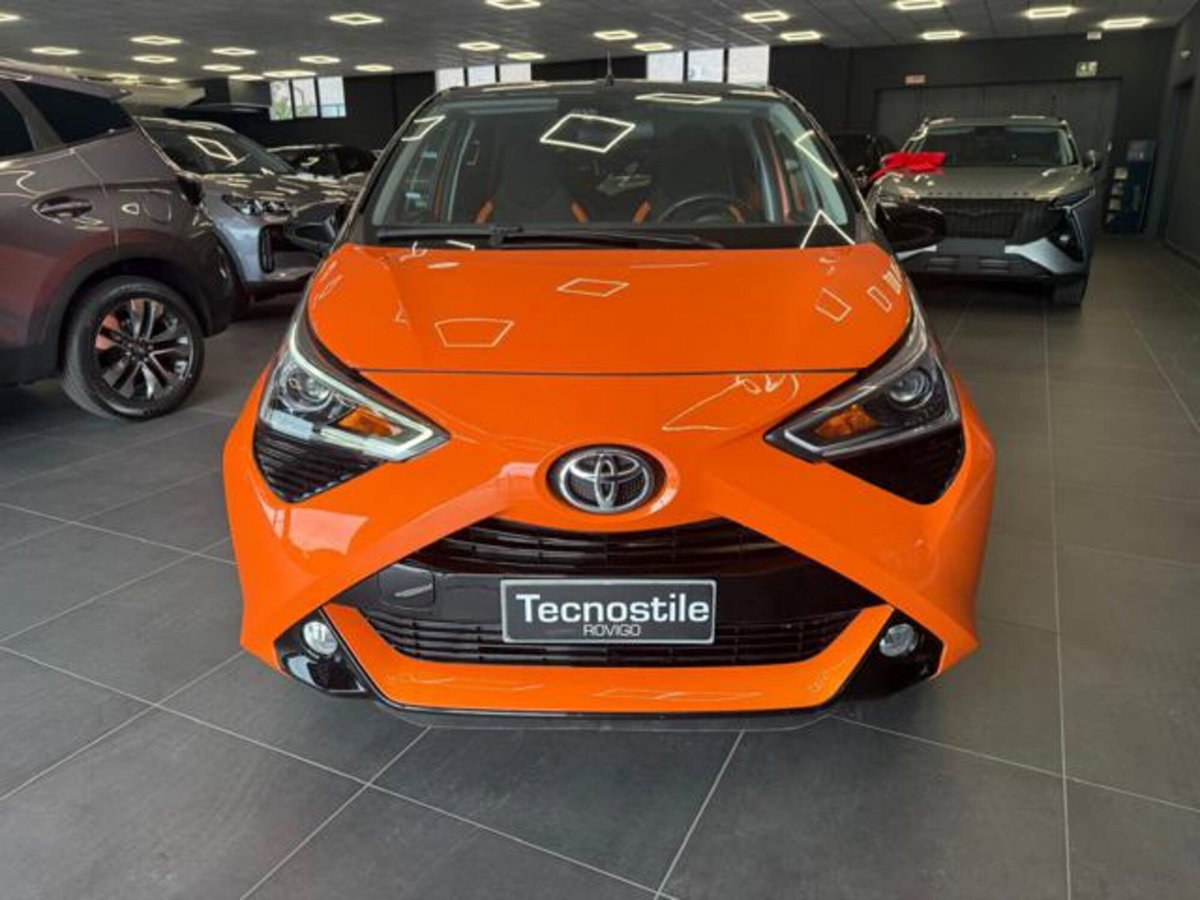 Toyota Aygo Connect 1.0 VVT-i 72 CV 5 porte x-cite (6)