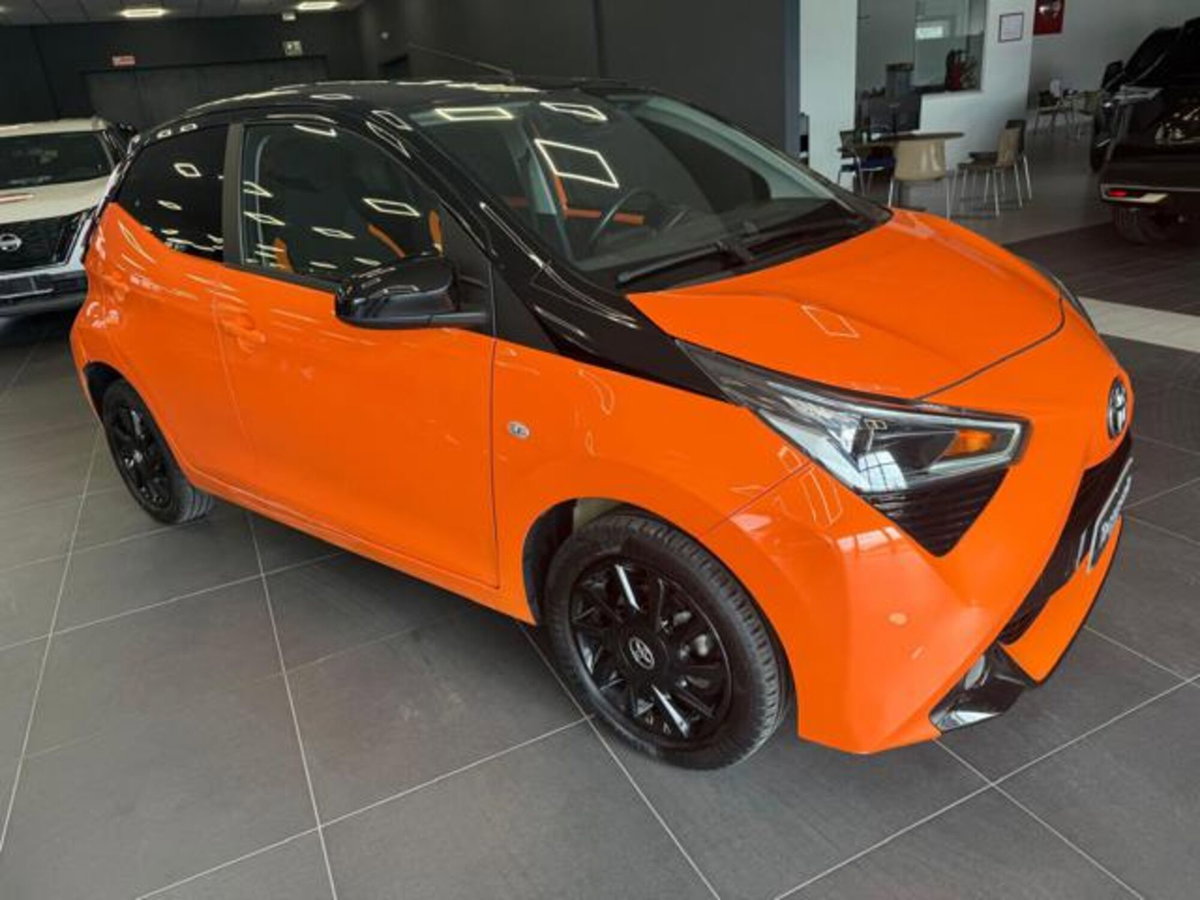 Toyota Aygo Connect 1.0 VVT-i 72 CV 5 porte x-cite (7)