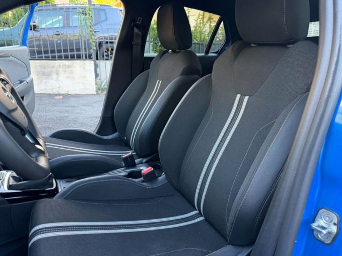 Opel Corsa 1.2 100 CV GS Line (8)