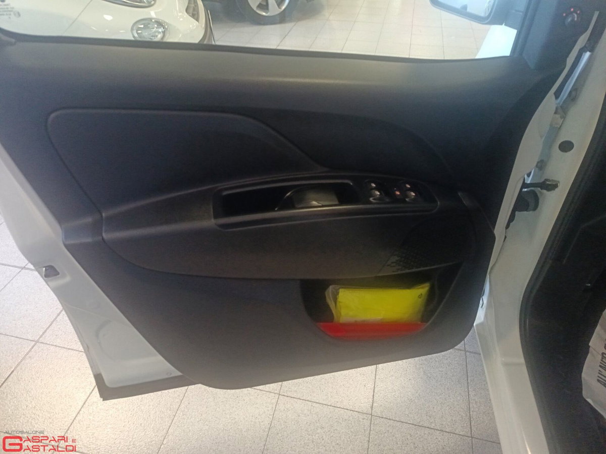 Fiat Doblò Furgone 1.6 MJT 120CV PL-TA Cargo Maxi XL Lamierato (13)
