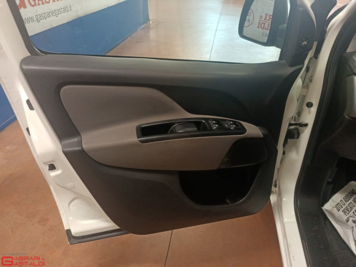 Fiat Doblò Furgone 1.4 PL-TN Cargo Maxi Lamierato SX (13)